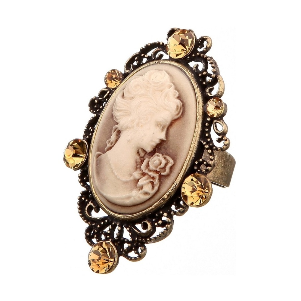 Golden Cameo Ring Vintage Style w/ Stones